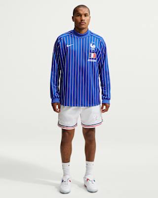 France x Jacquemus Men's Football Shorts. Nike CA